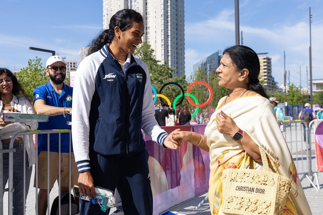 Sindhu with surekha at olympics 2024.