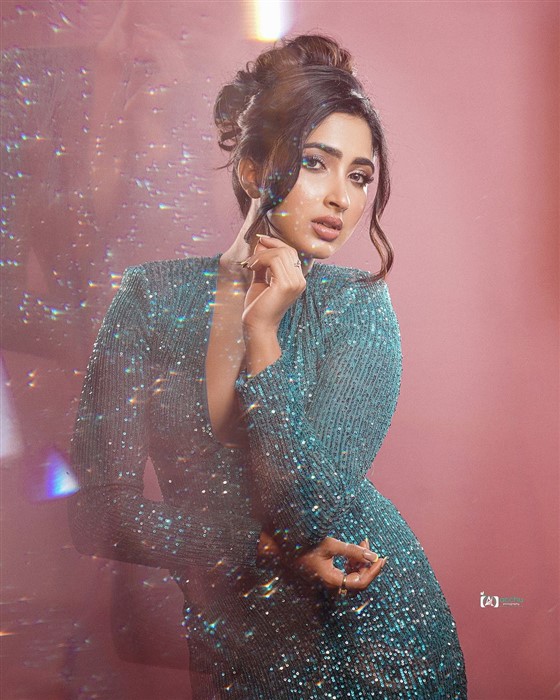 Saanya iyer In A blue Gown For The rowri film muddada song release