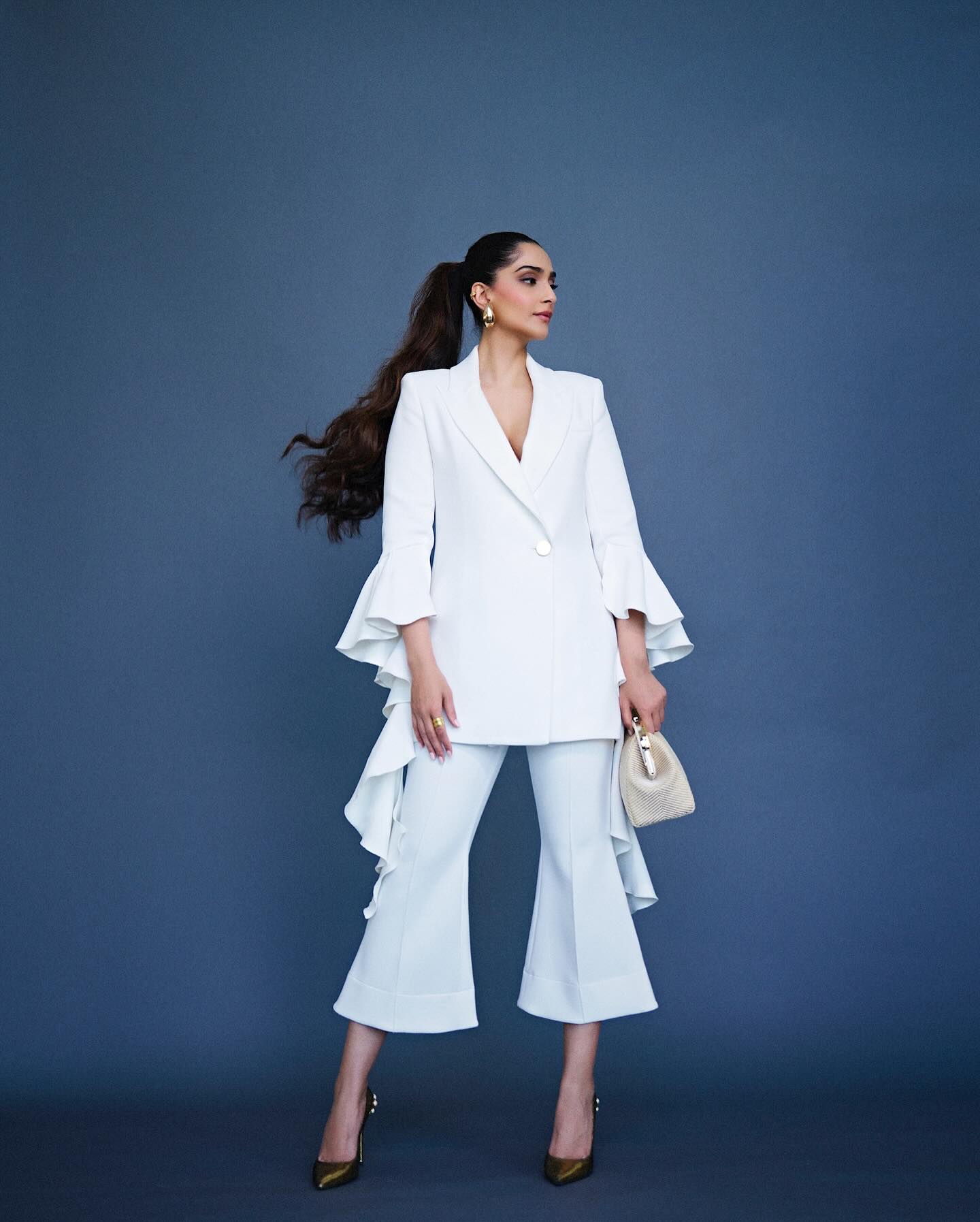 Sonam Kapoor Borrowed Clothes From Designers Said Did Not Buy Everything All Time