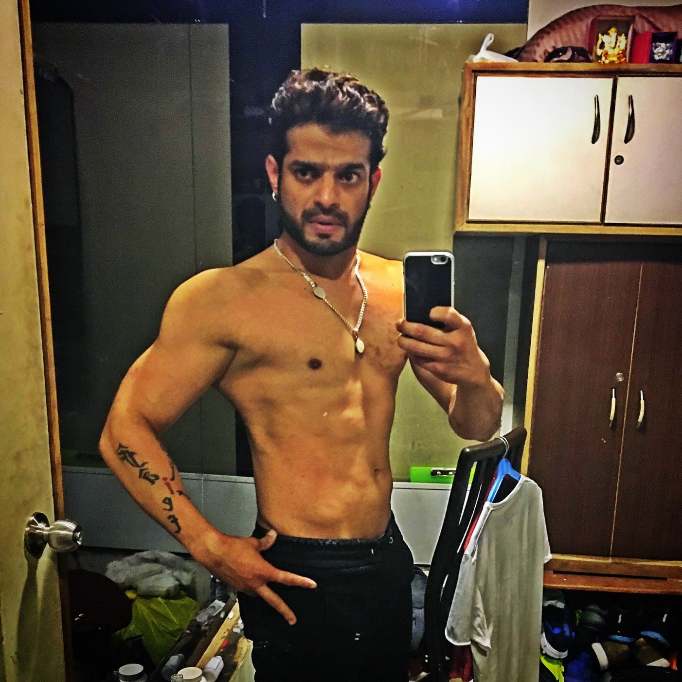 karan patel shared a post asking for work