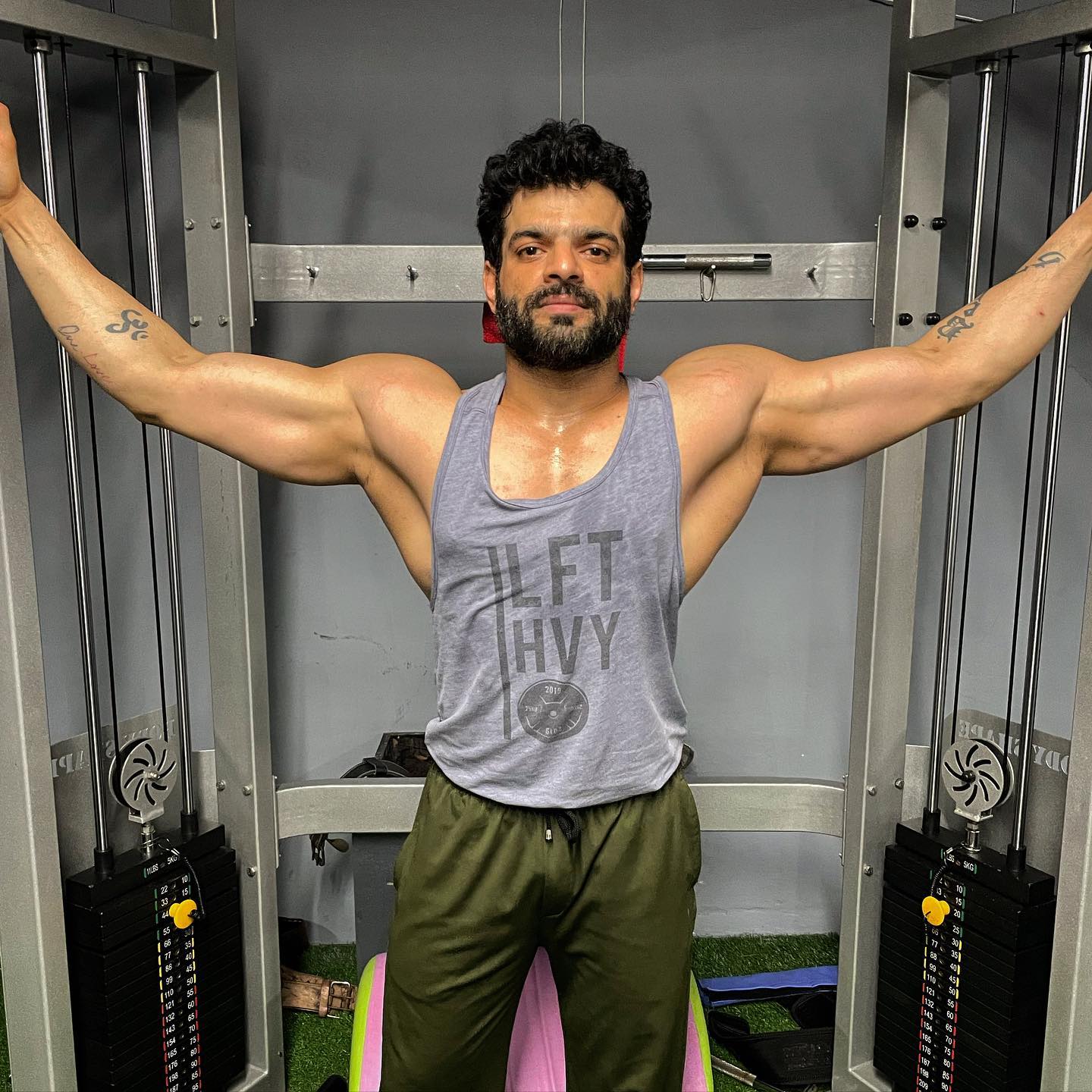 karan patel shared a post asking for work