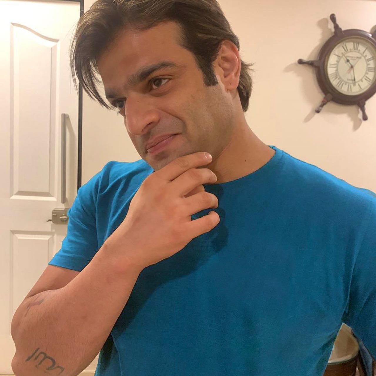 karan patel shared a post asking for work