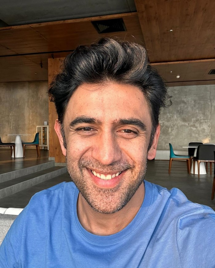 जानकारी के लिए आपको बता दें कि अमित की जिंदगी में काफी उतार चढ़ाव आए और इस पर एक्टर ने कहा कि इस समय सब कुछ सही कर देता है