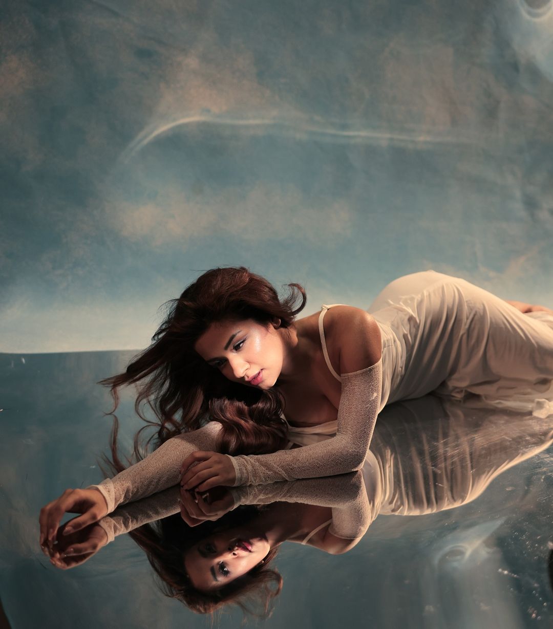 Avneet Kaur Stuns Fans With Ethereal 