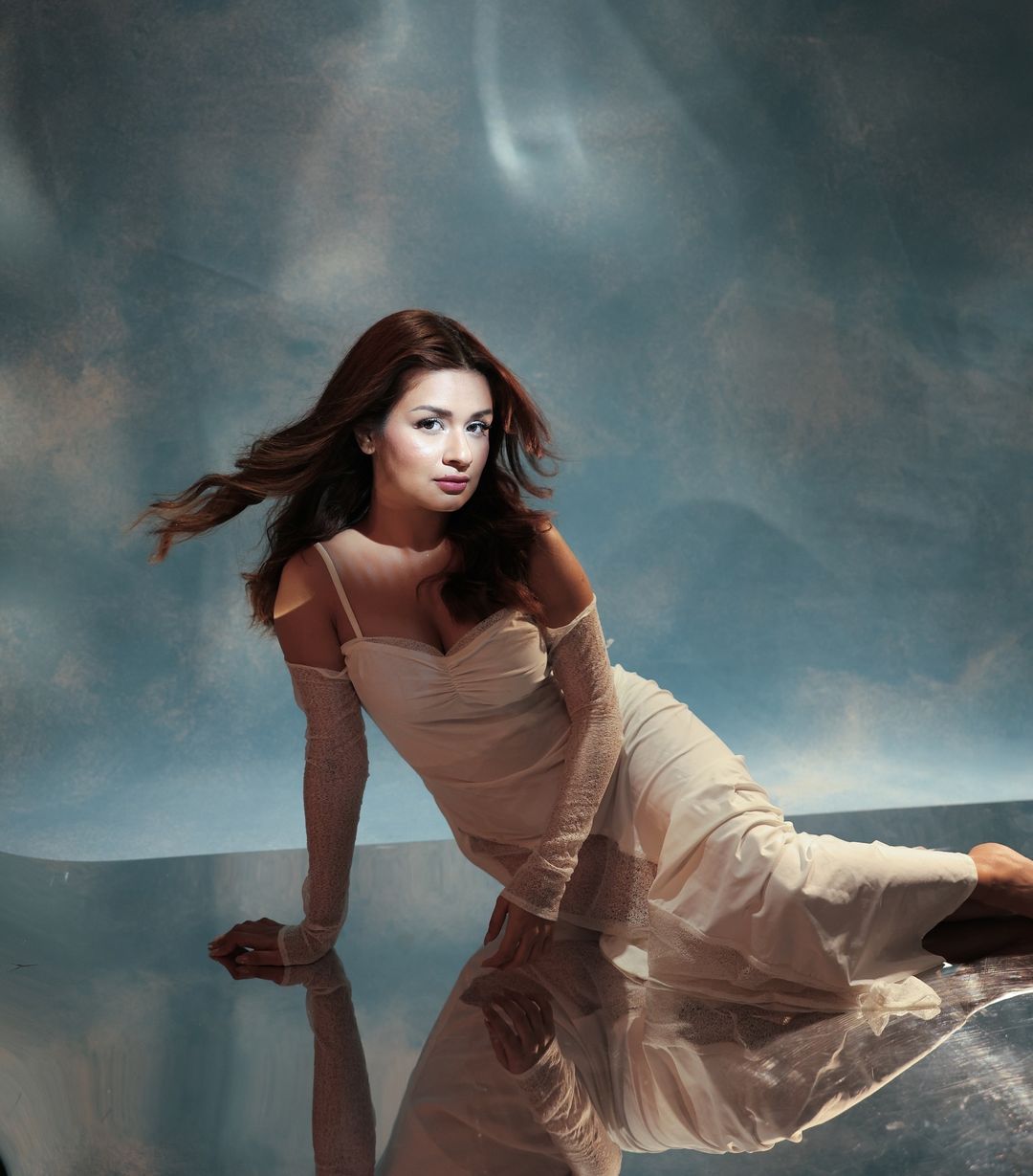 Avneet Kaur Stuns Fans With Ethereal 