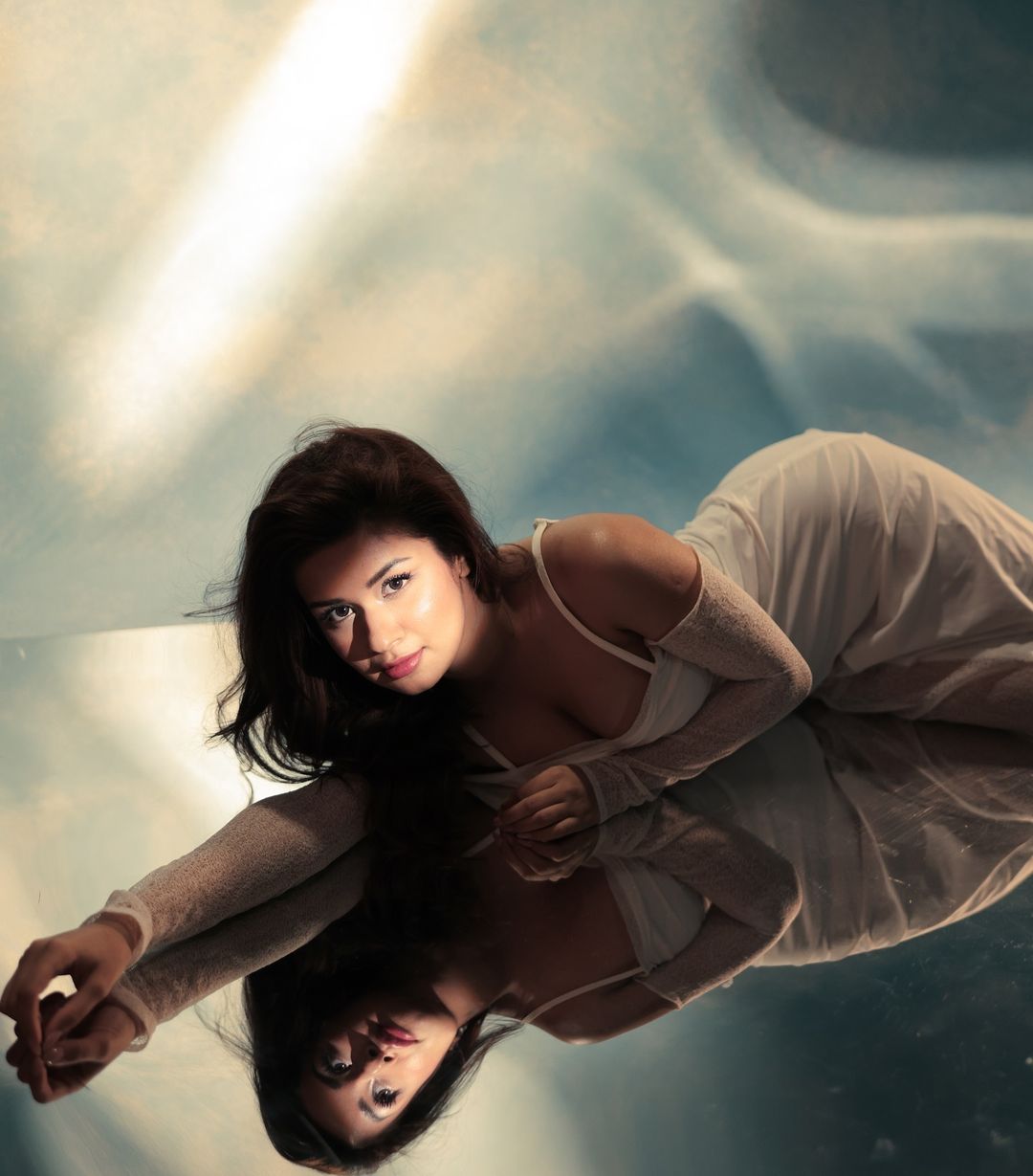 Avneet Kaur Stuns Fans With Ethereal 