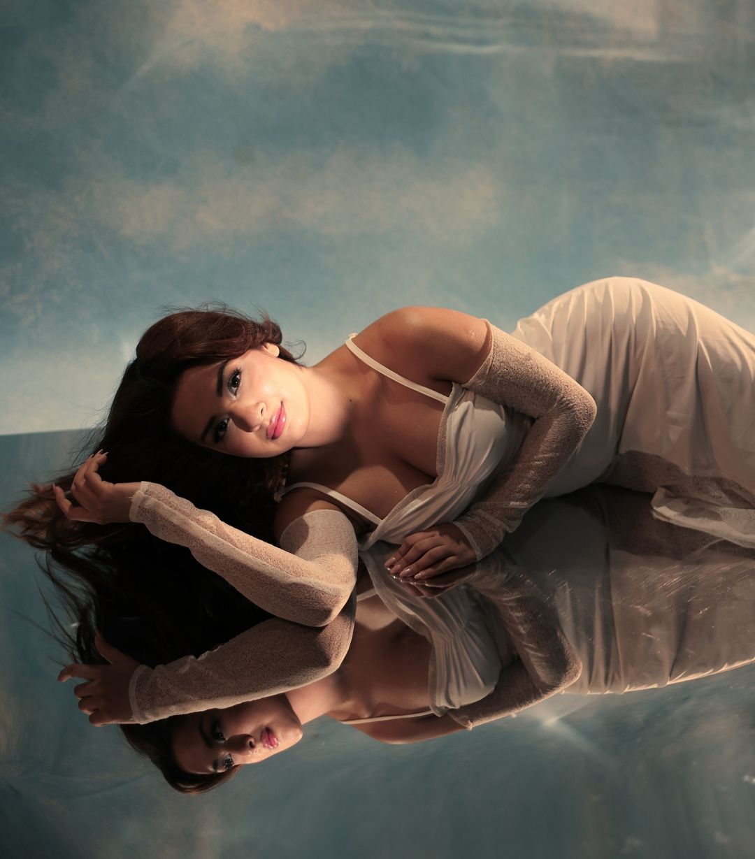 Avneet Kaur Stuns Fans With Ethereal 