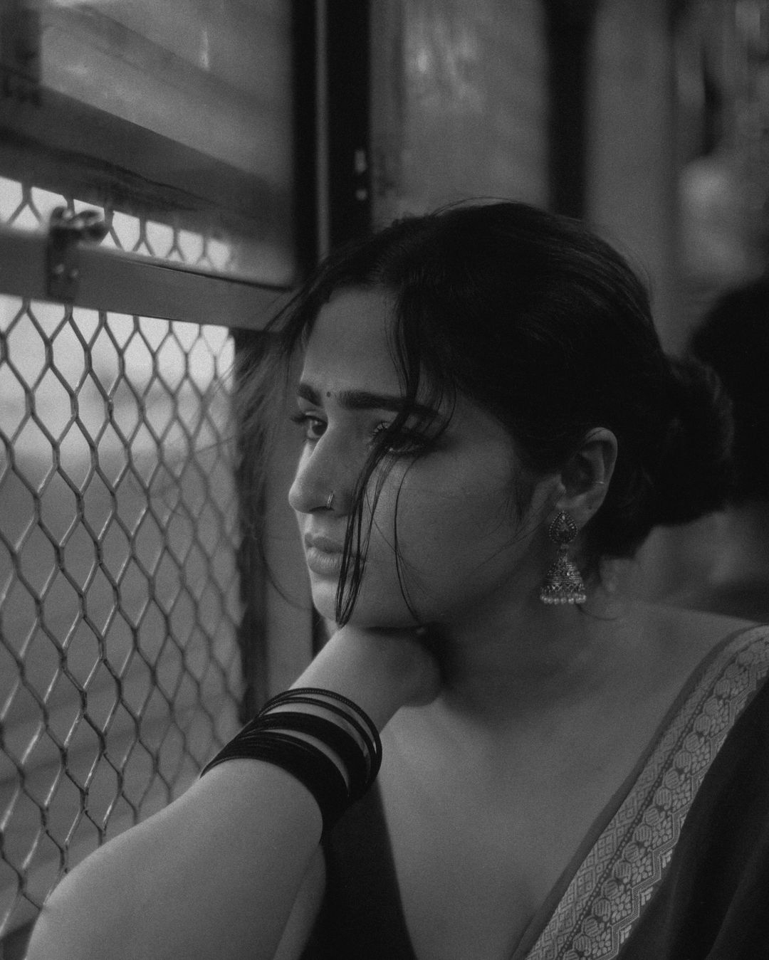 Ayesha Khan latest photoshoot in a stunning blue saree