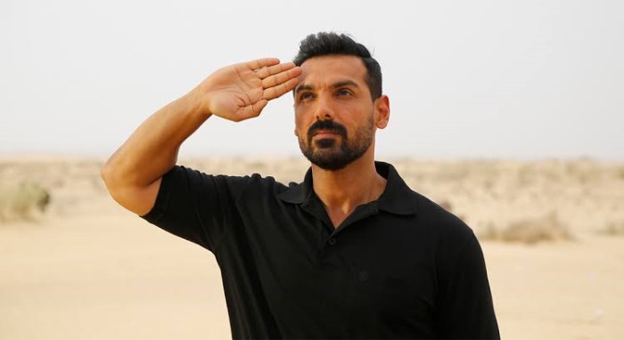 दरअसल आपको बता दें कि जॉन अब्राहम अपने आप को नास्तिक बताते हैं और धर्म को लेकर उनकी सोच भी थोड़ी सी अलग है