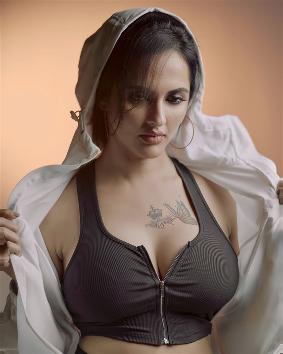 Jyothi Poorvaj looks firey hot in this pictures