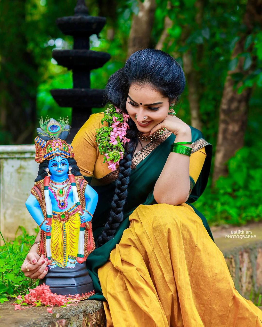 Malavika wore a traditional davani (half saree) in vibrant colors