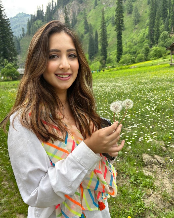 कोमल बताती है कि जब उनका जन्म हुआ था तो उनके पिता की उम्र 50 साल थी