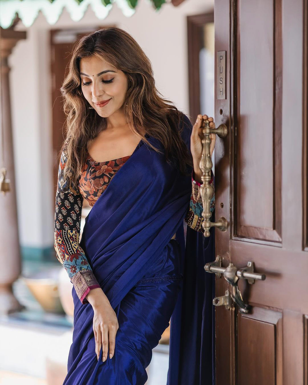 Parvathi Nair’s saree outfits feature a range of vibrant colors