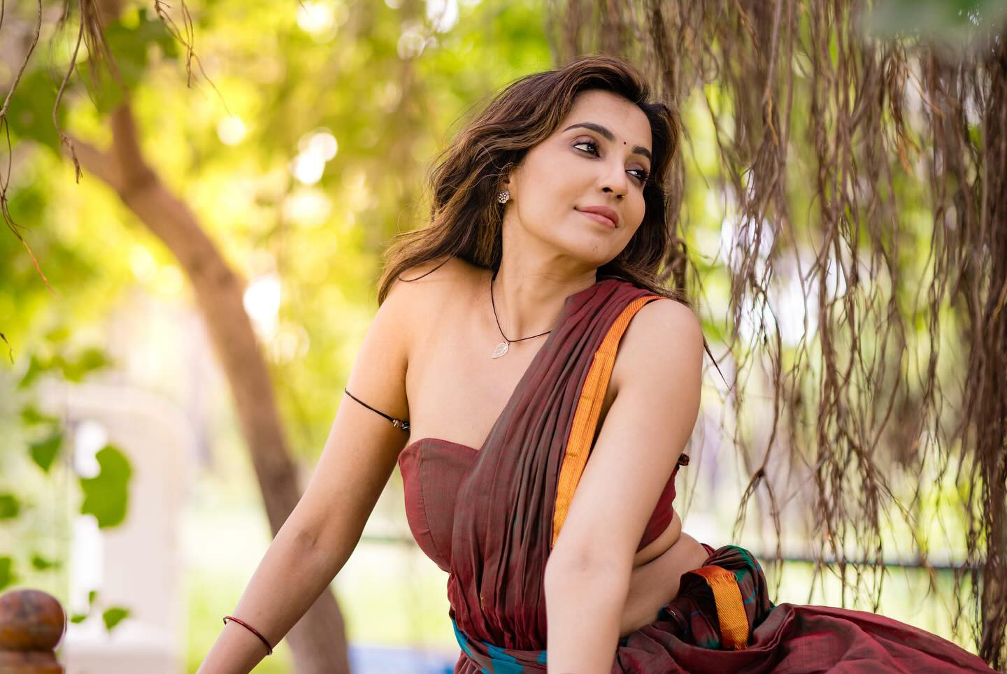 Parvathi Nair’s saree outfits feature a range of vibrant colors