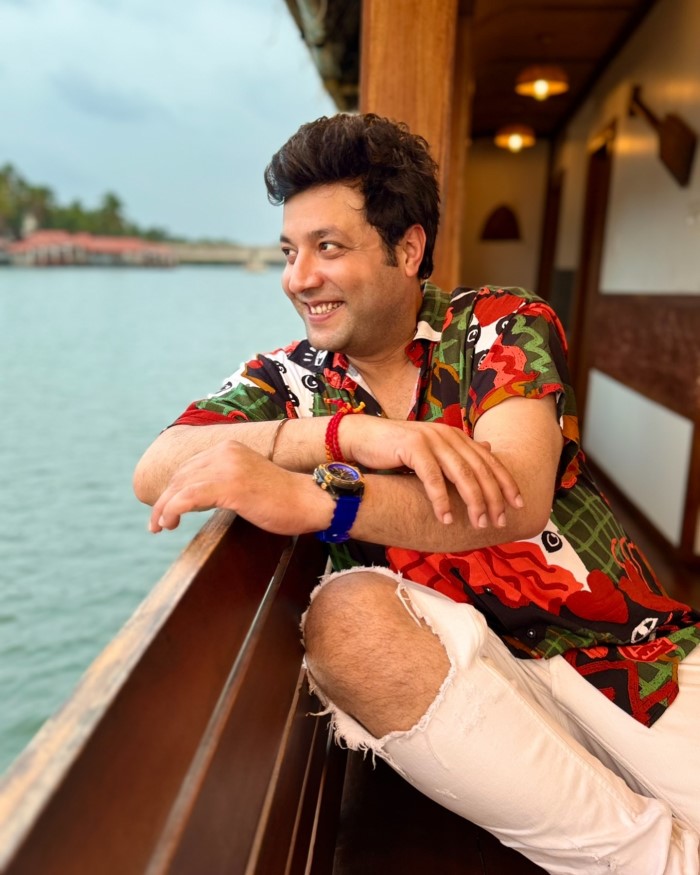 वरुण शर्मा को खतरा खतरा खतरा शो में भी देखा गया था और यह शो भारती सिंह और हर्ष लिंबाचिया का था