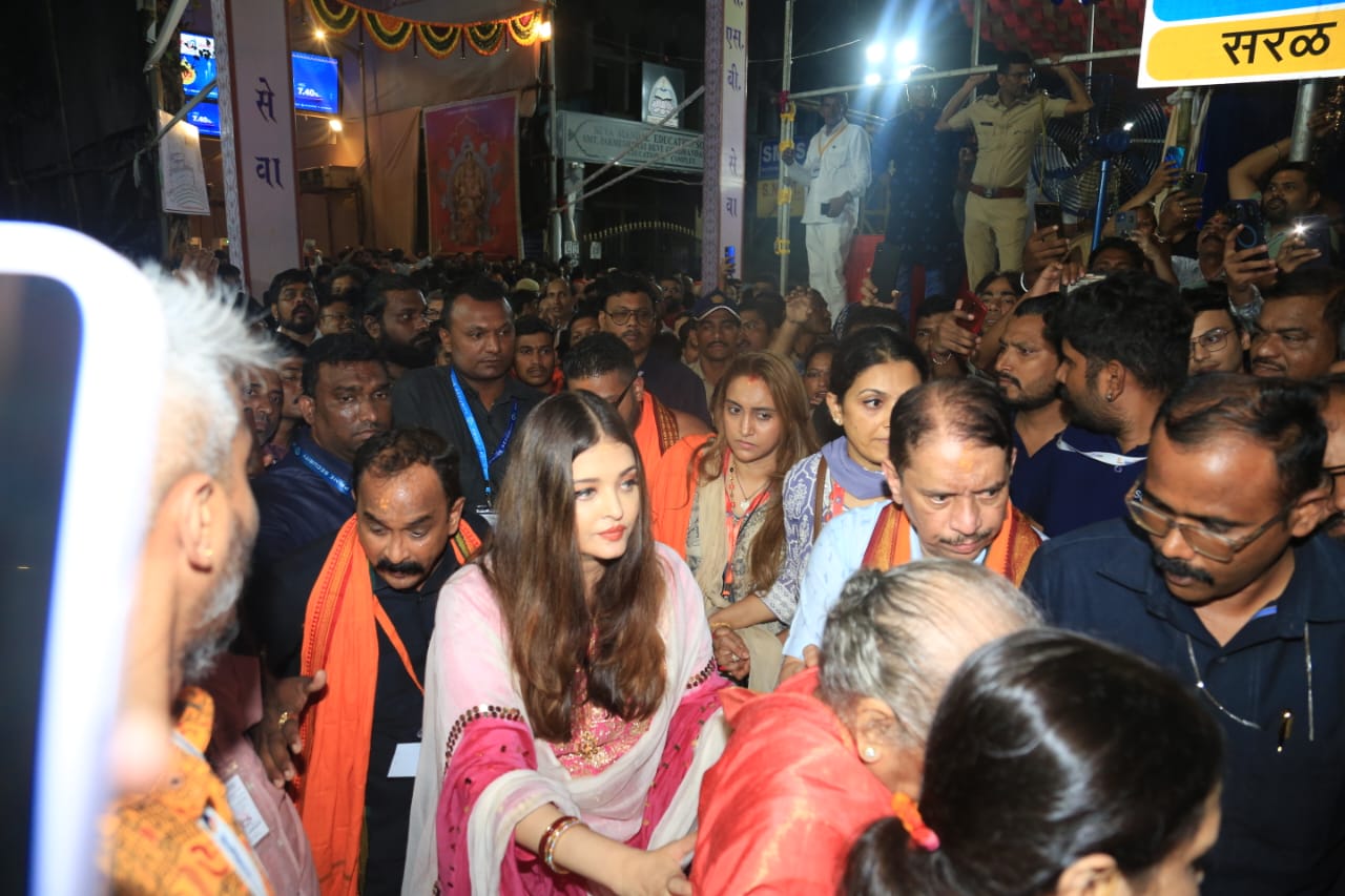 Aishwarya Rai Attends GSB Ganpati Darshan with Mom and Daughter