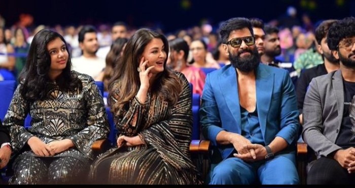 Aishwarya Rai Bachchan And Daughter Aaradhya Dazzle At SIIMA 2024