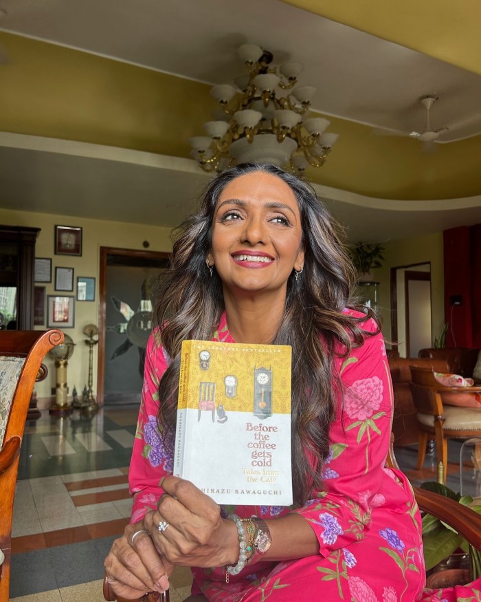 अक्षय कुमार के साथ में फिल्म सौगंध में काम कर चुकी एक्ट्रेस शांति प्रिया 30 सालों से फिल्मी पर्दे से गायब थी और अब वह एक बार फिर से कमबैक करने के लिए पूरी तरीके से तैयार है