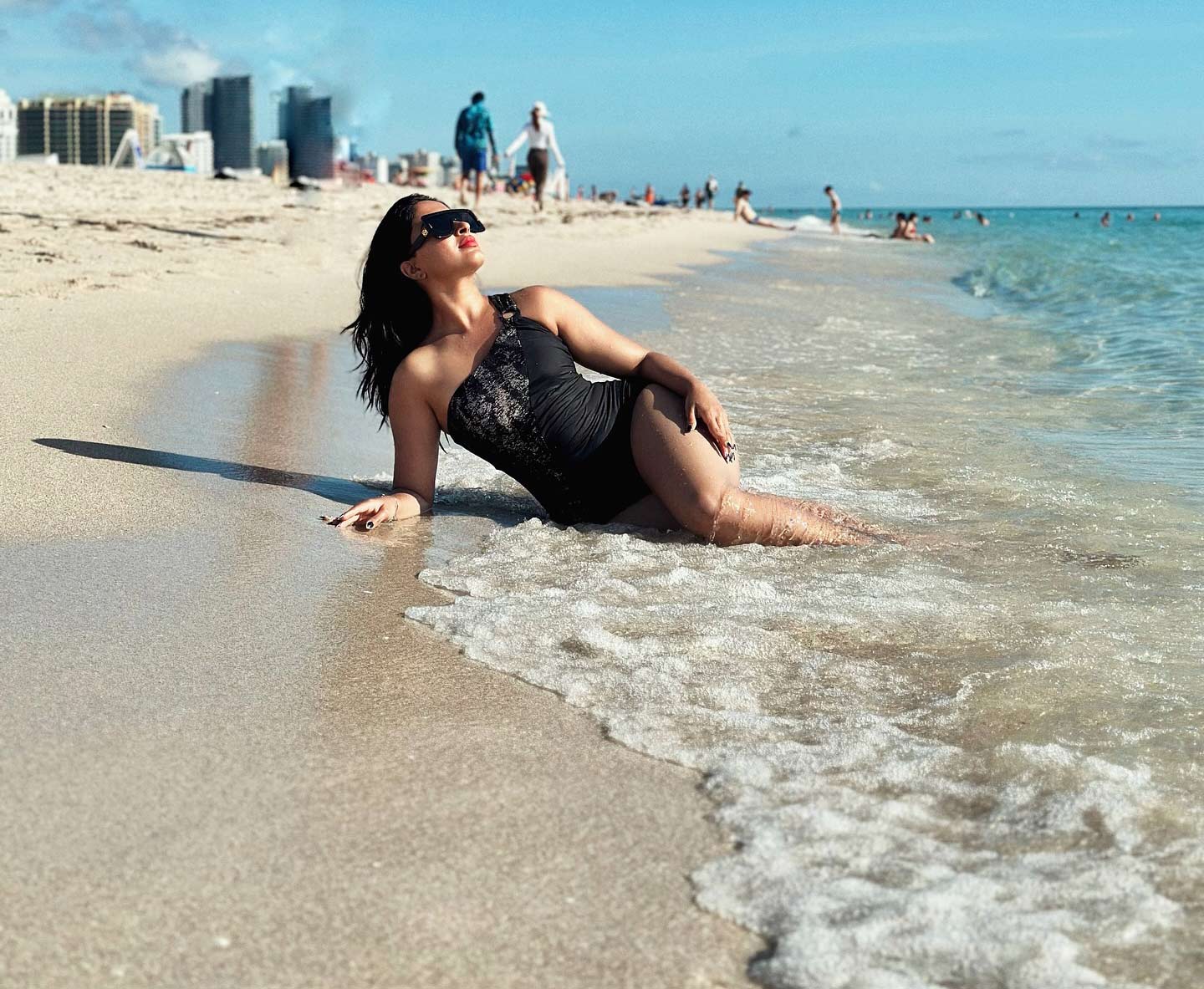 Bigg Boss Kannada Fame Saanya Iyer Stuns In Bikini Wear At Miami Beach