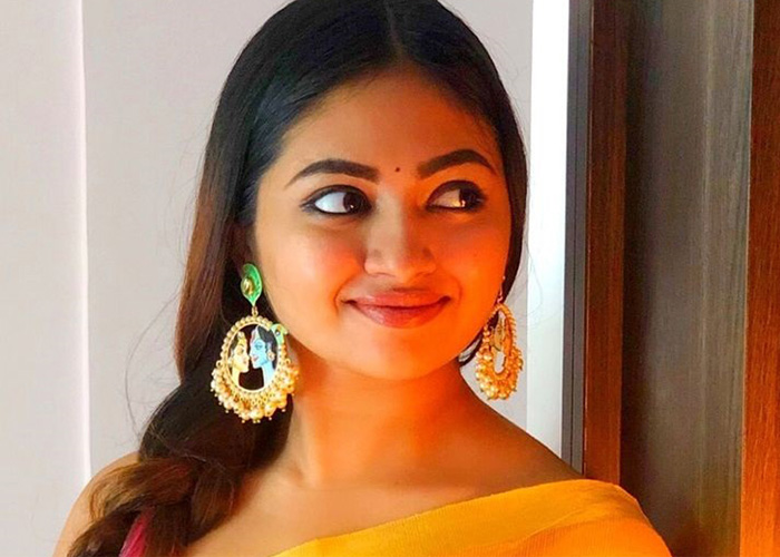 Shalin Zoya Bigg Boss Tamil Season 8 Contestants List