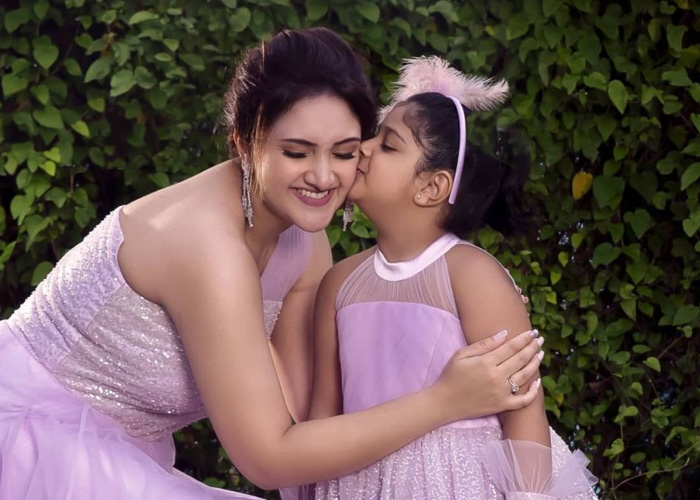 Sridevi Vijayakumar Bigg Boss Tamil Season 8 Contestants List