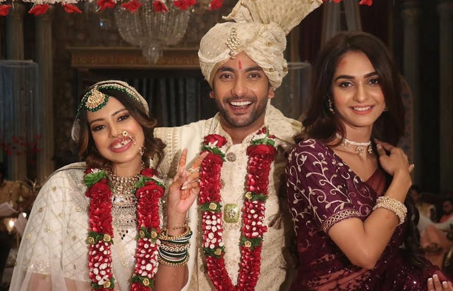 धर्मपत्नी सीरियल काफी ज्यादा चर्चा में रहा और इसमें फहमान खान के अलावा अदिति शेट्टी को लीड किरदार में देखा गया