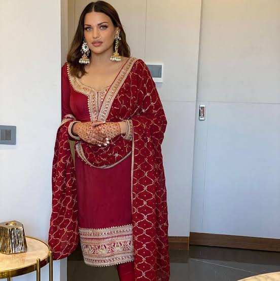 Himanshi Khurana Lost Work Due To Weight Gain Now Her Transformation