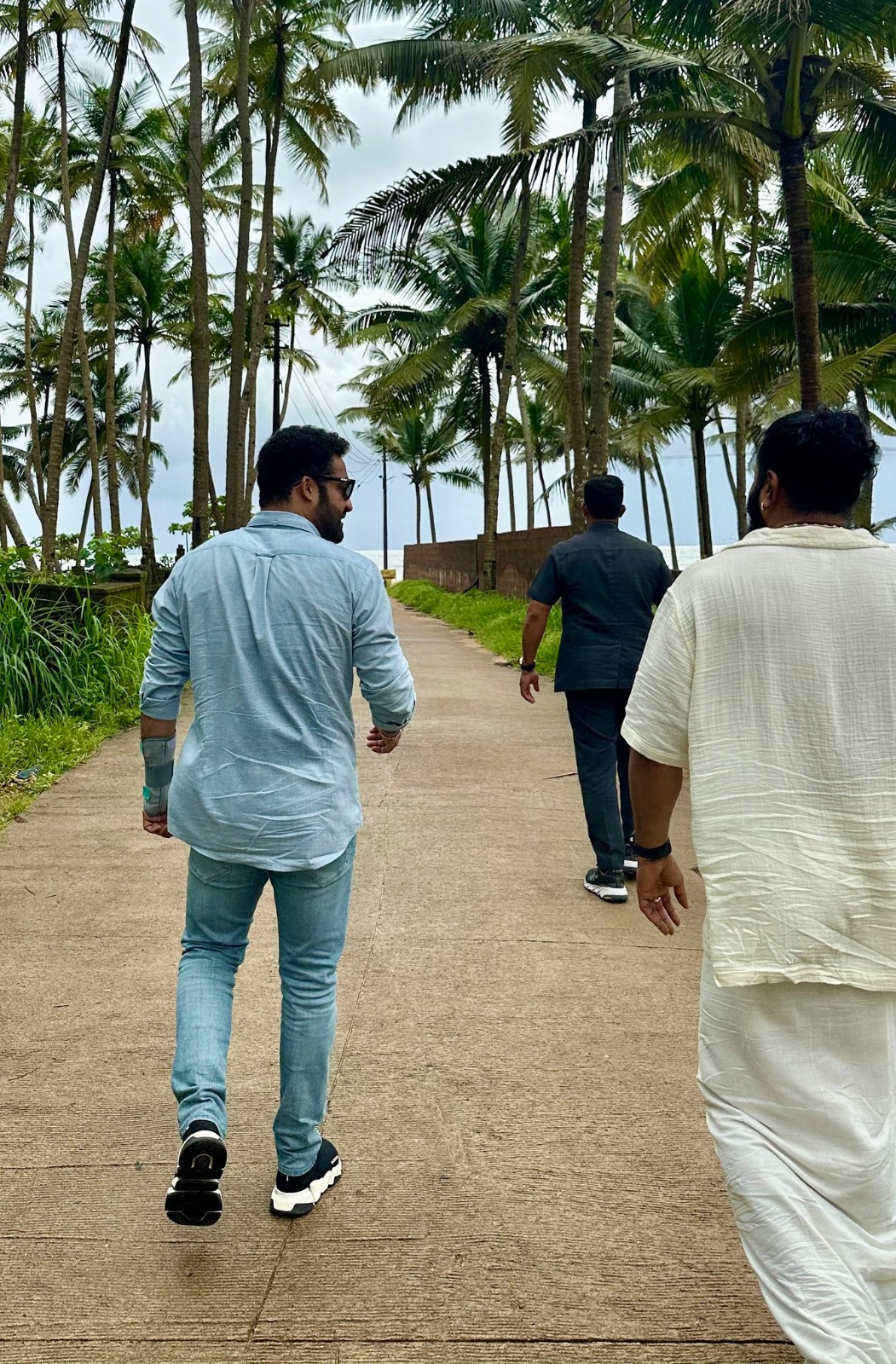 Jr NTR, Rishab Shetty & Prashant Neel Visit Sri Keshavanatheshwara Temple