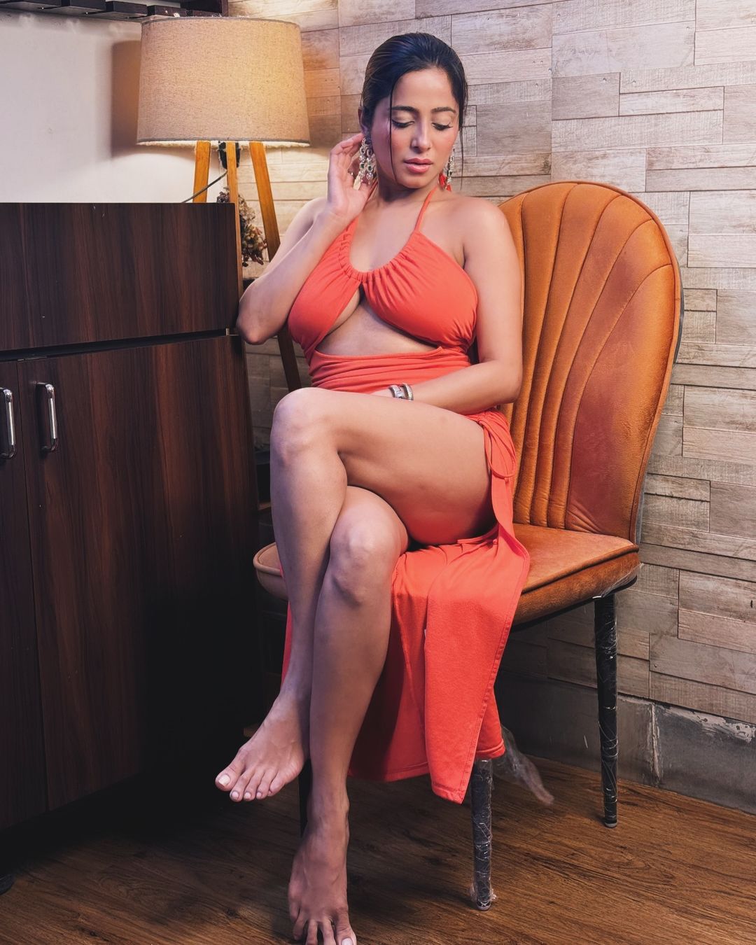 Kate Sharma looked absolutely stunning in her orange cutout dress.
