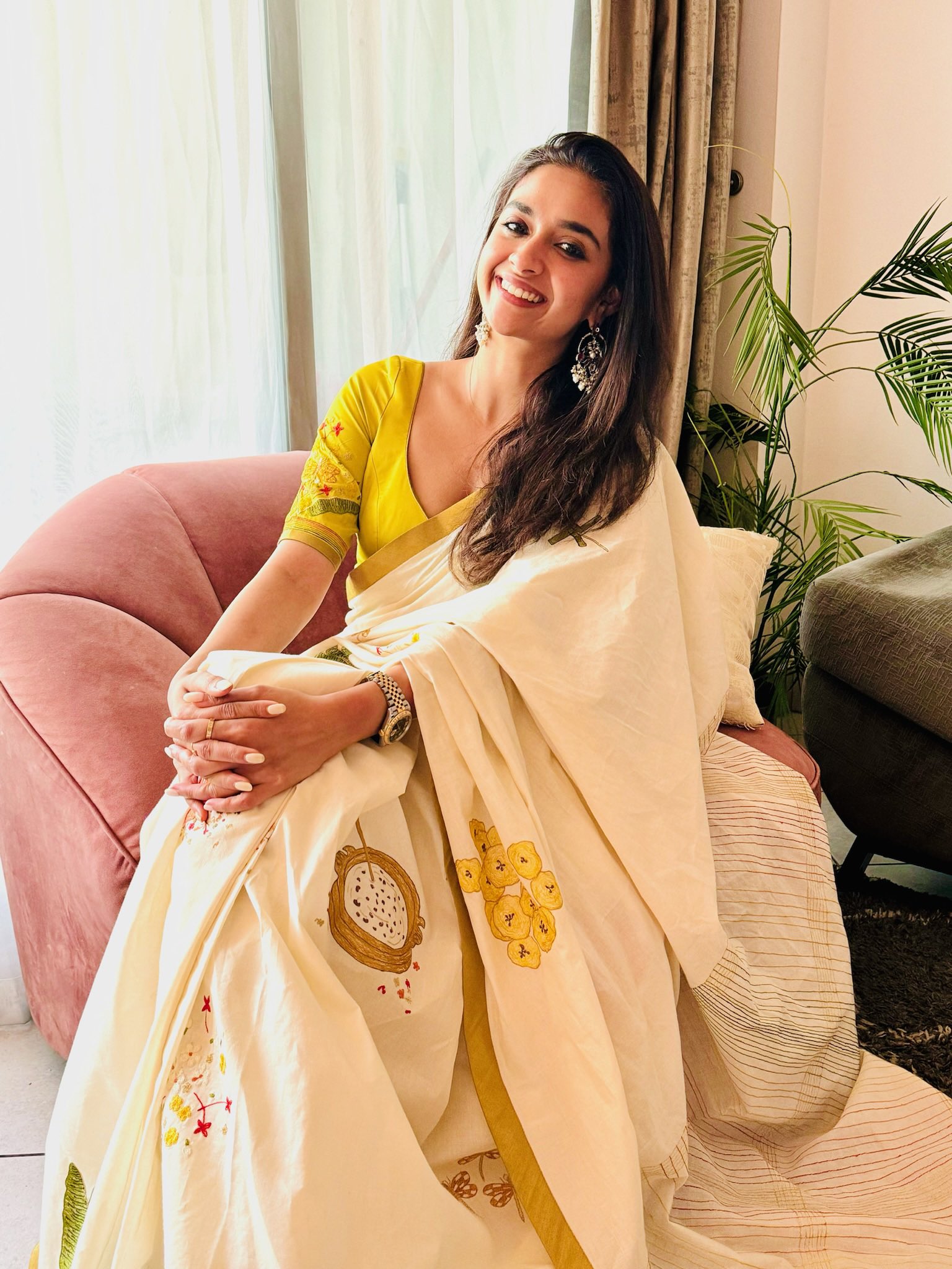 Keerthy Suresh shone in a beautiful golden saree