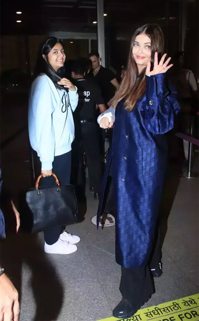 Rajendra Dhole (Aishwarya Rai Bachchan): Rajendra Dhole, who protects Aishwarya Rai Bachchan, earns approximately ₹1 crore per year.