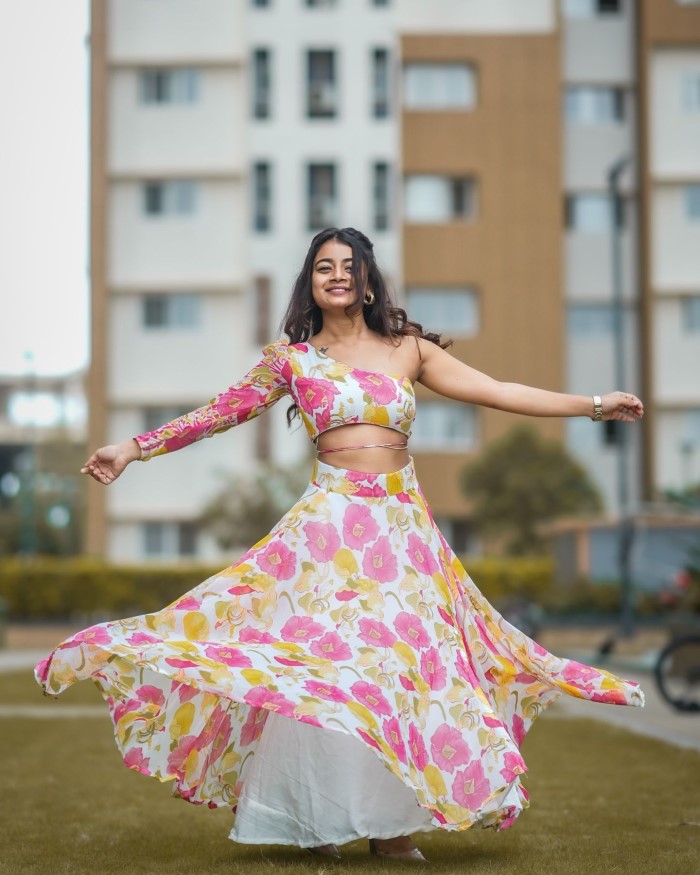 Nainika Anasuru Bigg Boss 8 Contestant