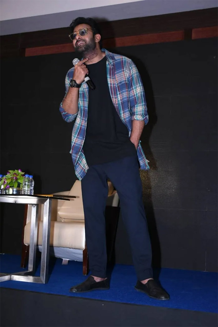 Prabhas resides in a luxurious mansion in Jubilee Hills, Hyderabad. This property is spread over 84 acres and is valued at approximately ₹60 crore.