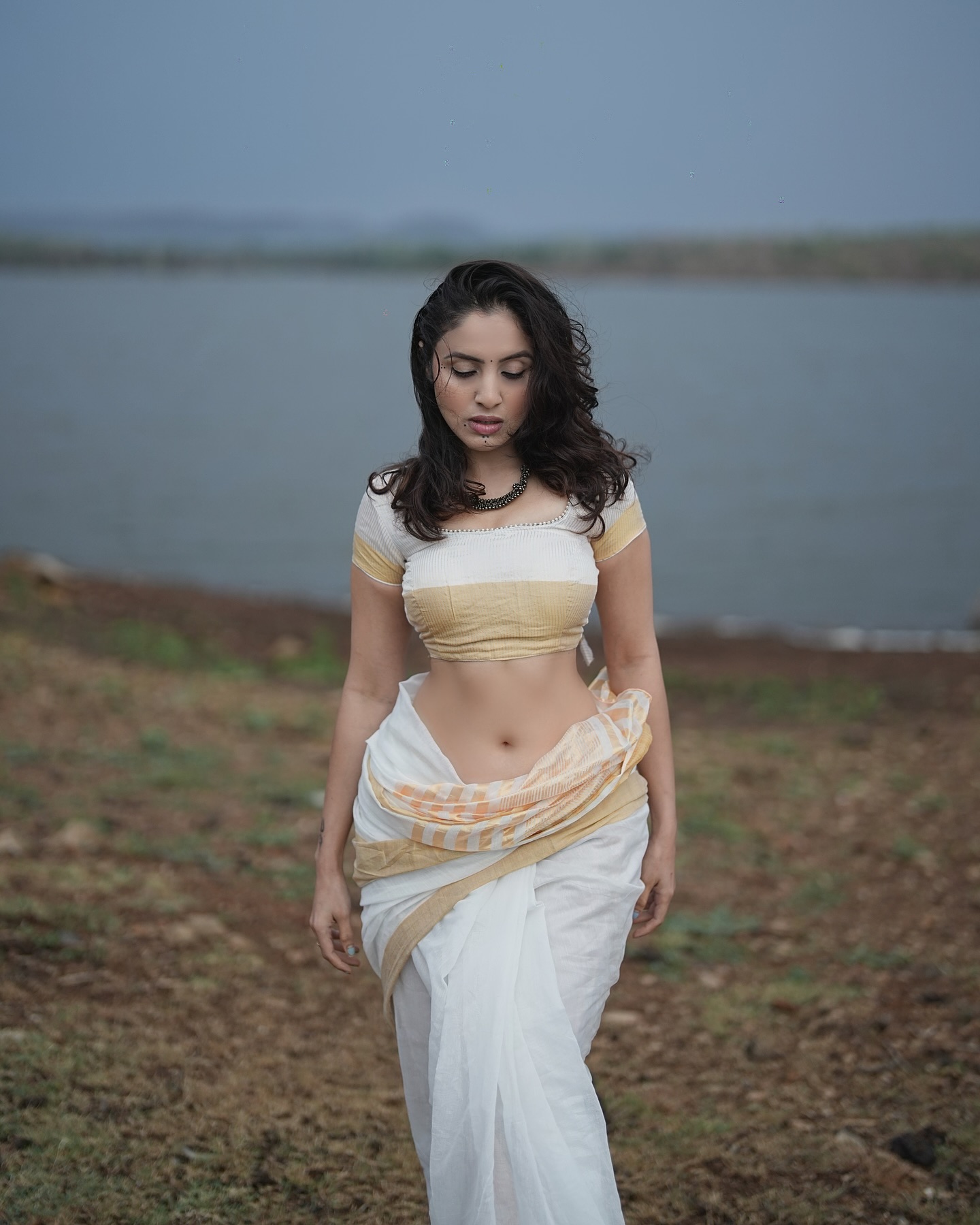 Priyanka Kholgade’s latest photoshoot in a Kerala style saree
