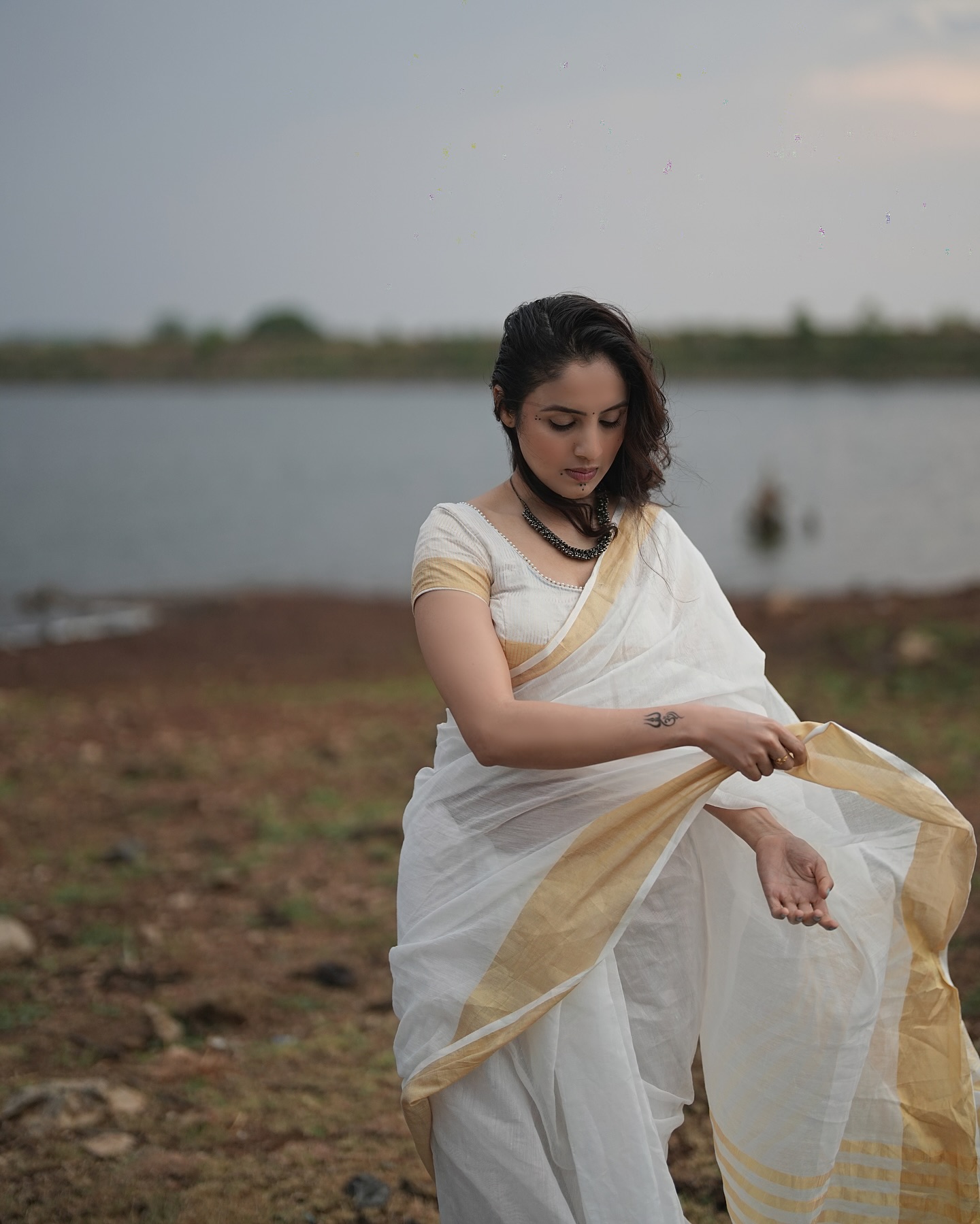 Priyanka Kholgade’s latest photoshoot in a Kerala style saree