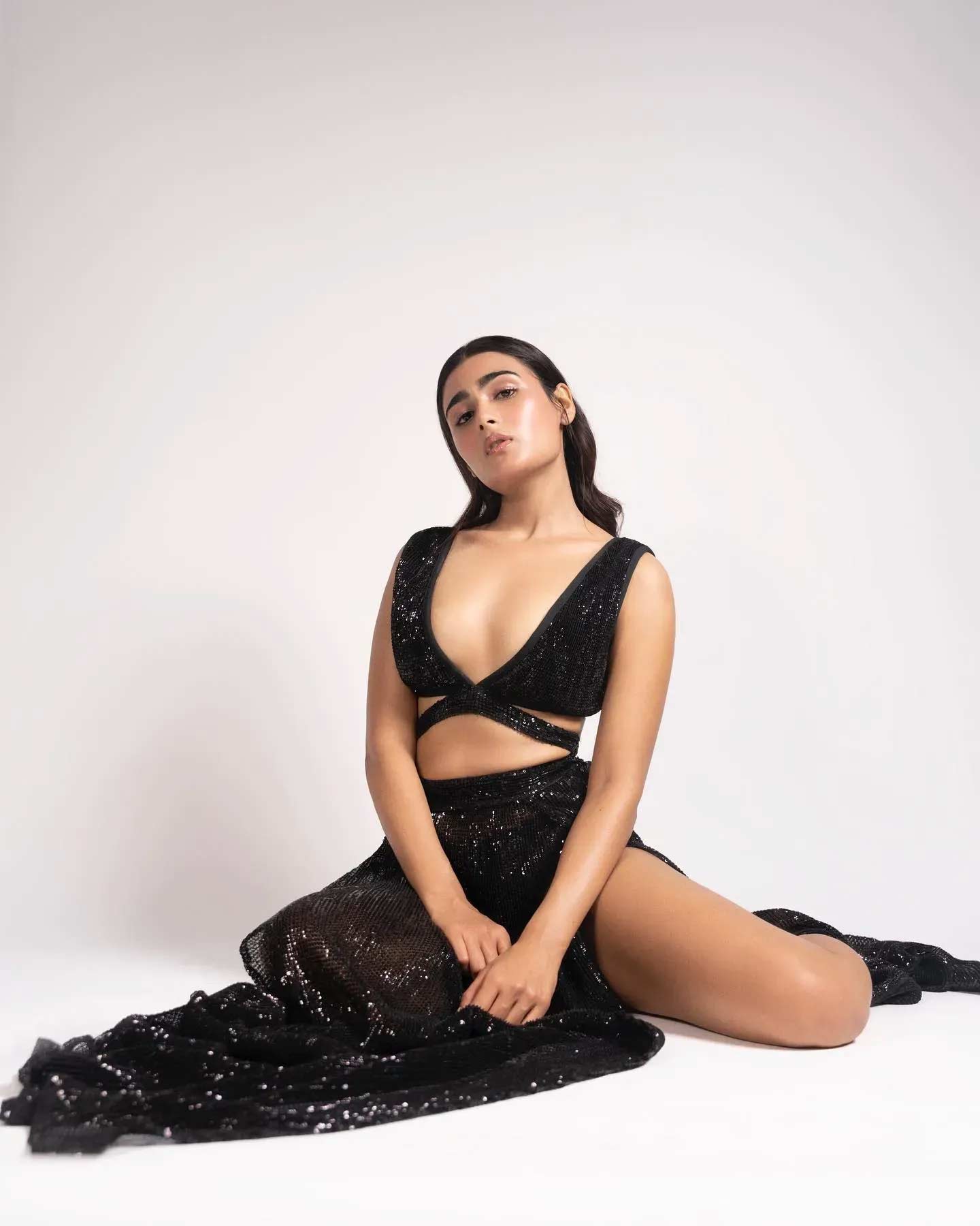 Shalini Pandey’s Latest Instagram Photoshoot