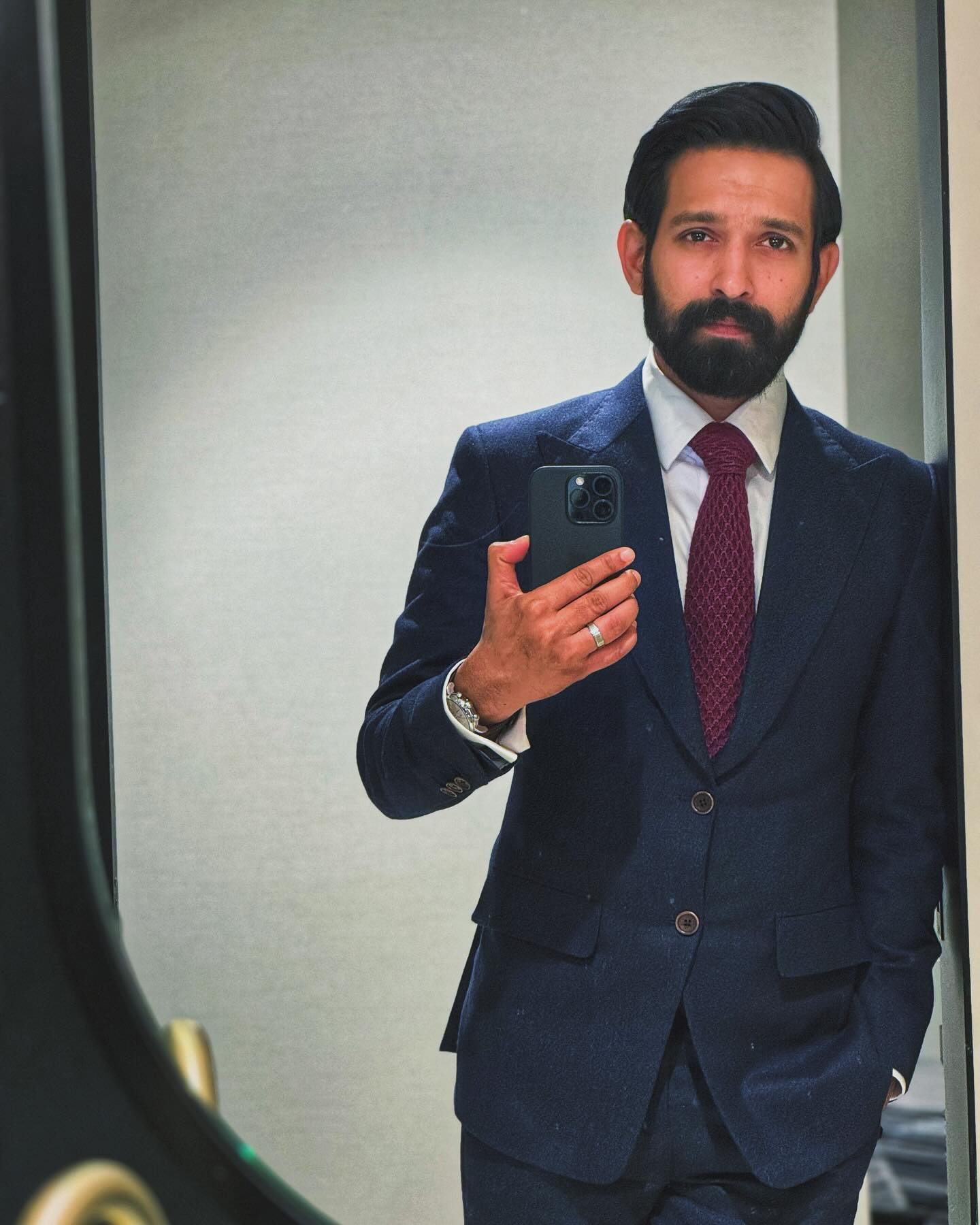 Vikrant Massey (Bollywood Celeb) Vikrant Massey Biography,Vikrant Massey Movie List