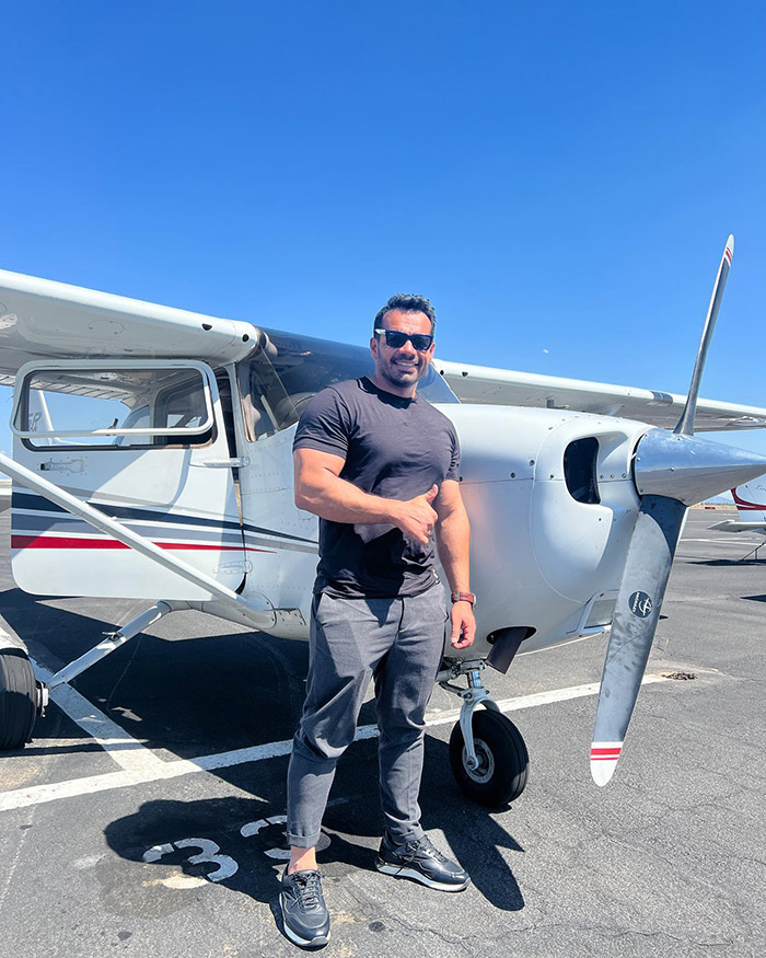 Gaurav Taneja’s monthly earnings are estimated to be around ₹20 to 25 lakhs.