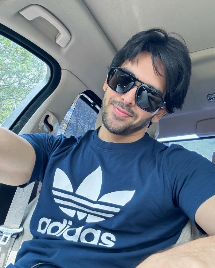 लेकिन अब काफी सारे लोगों का तो यह भी कहना है कि शहजाद धामी अगर बिग बॉस में आते हैं तो अपनी इमेज क्लीन करने का यह उनके लिए काफी बेहतर मौका हो सकता है