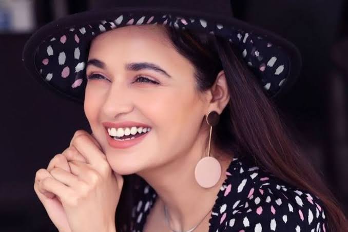 बहुत लंबे समय से युविका चौधरी अपनी IVF की जर्नी अपने फैन्स के साथ में शेयर कर रही थी