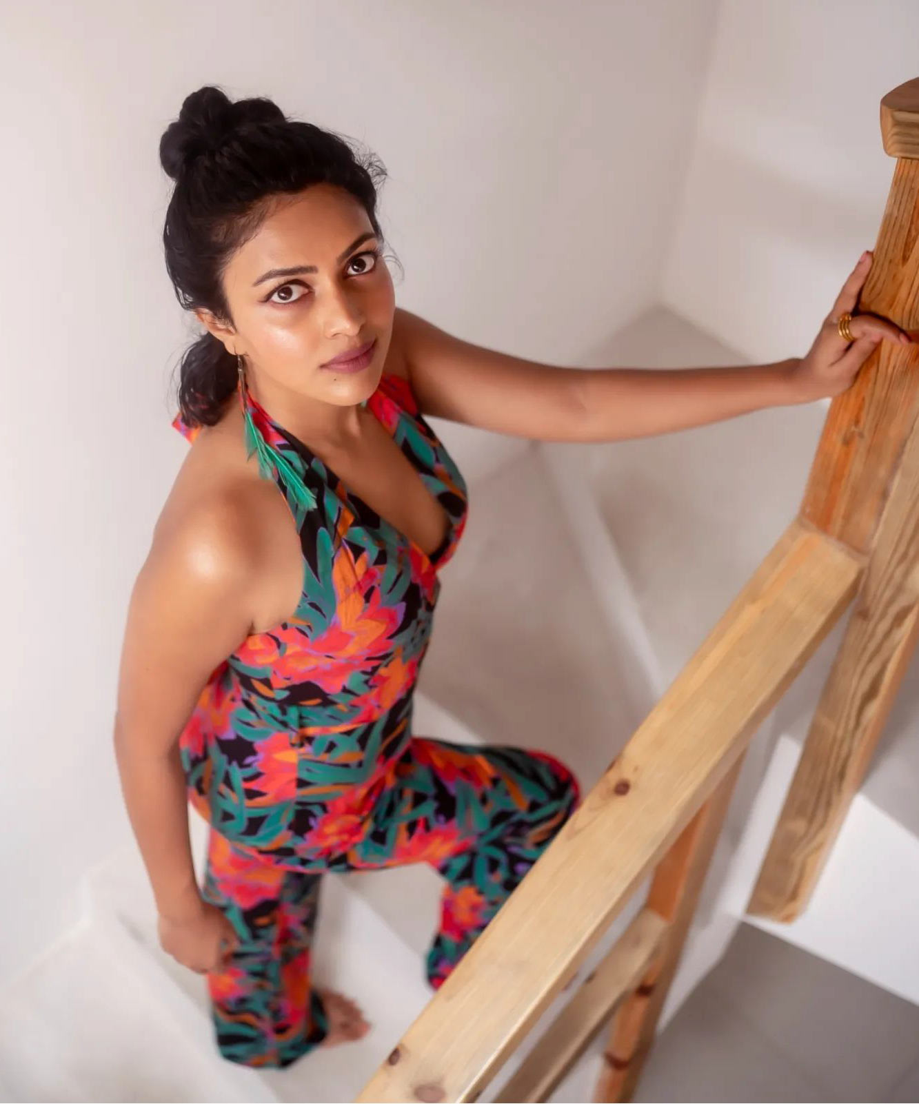 mala Paul is a true fashion icon. Her impeccable taste in clothing and her ability to carry herself with grace have made her a favorite among fashion enthusiasts.