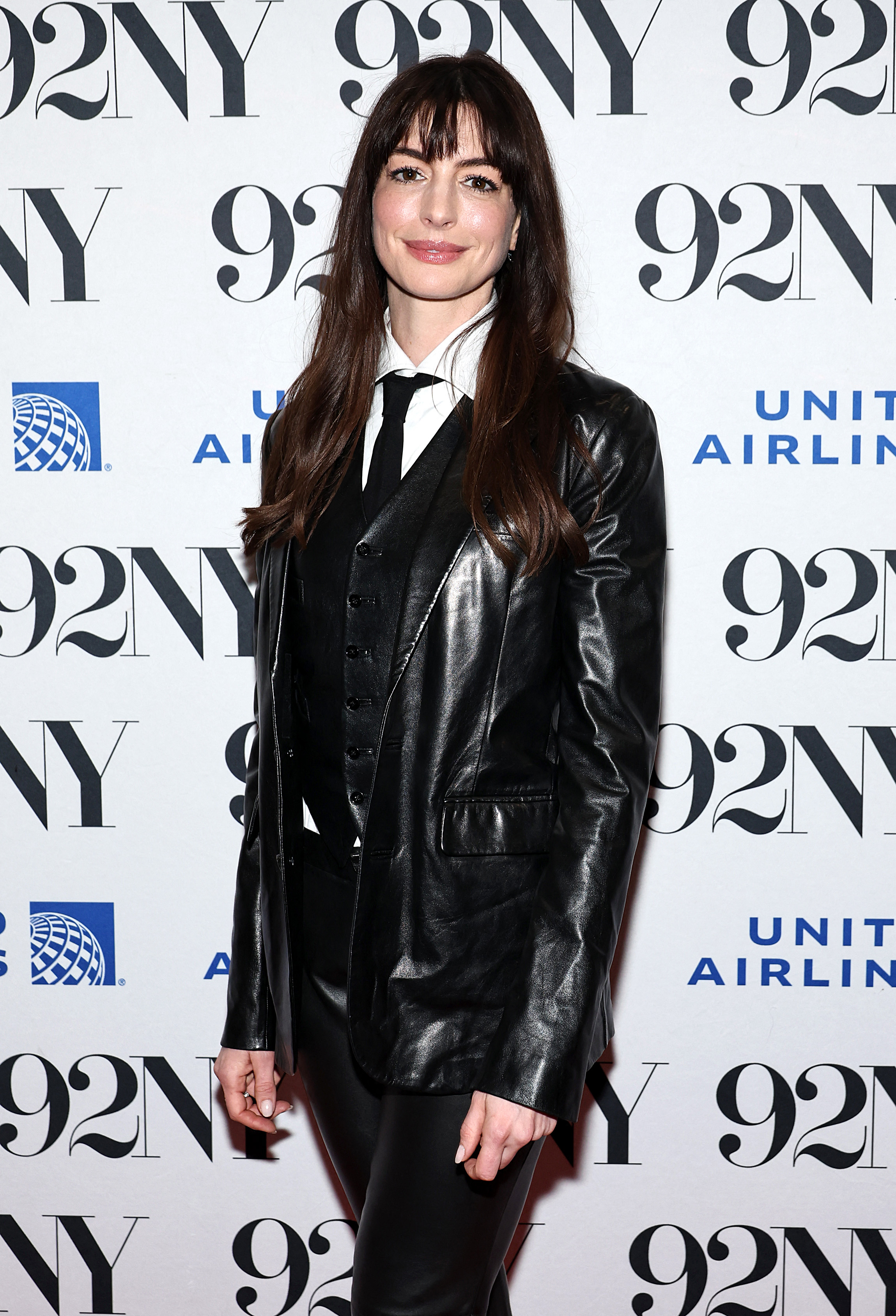 Anne Hathaway: Lifestyle, Networth, Business, Family Background, Popular Movies, Husband& More