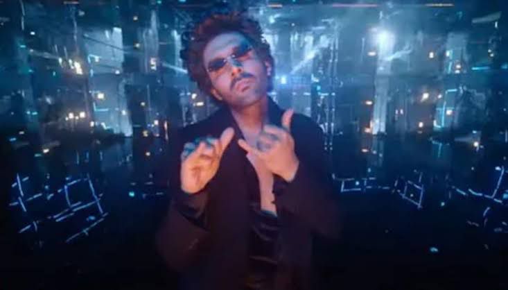 Bom Diggy Diggy from Sonu Ke Titu Ki Sweety is undeniably groovy, with Kartik exuding sheer coolness and sexy vibes.