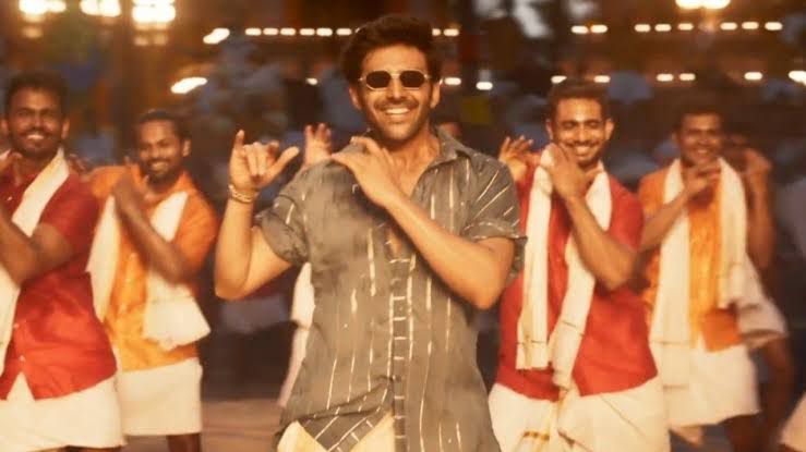 In Gujju Pataka from SatyaPrem Ki Katha, Kartik delivered peak energy.