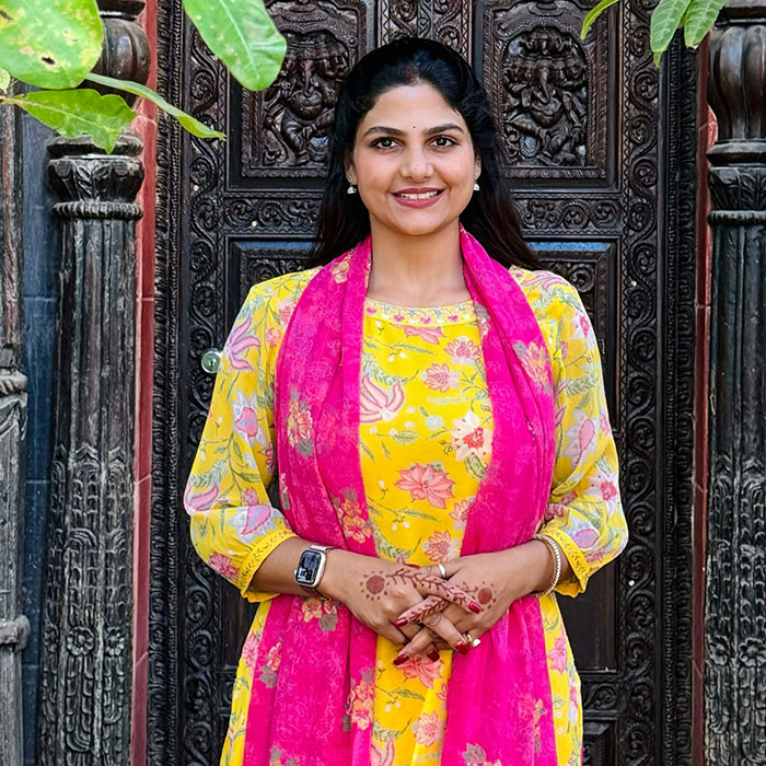 गौरव ने ऐसा दावा किया है कि वह शादी के बाद गलत संगत में पड़ गई थीं। वह रात भर गायब रहती थीं जिस वजह से उनका पूरा परिवार काफी परेशान रहता था।