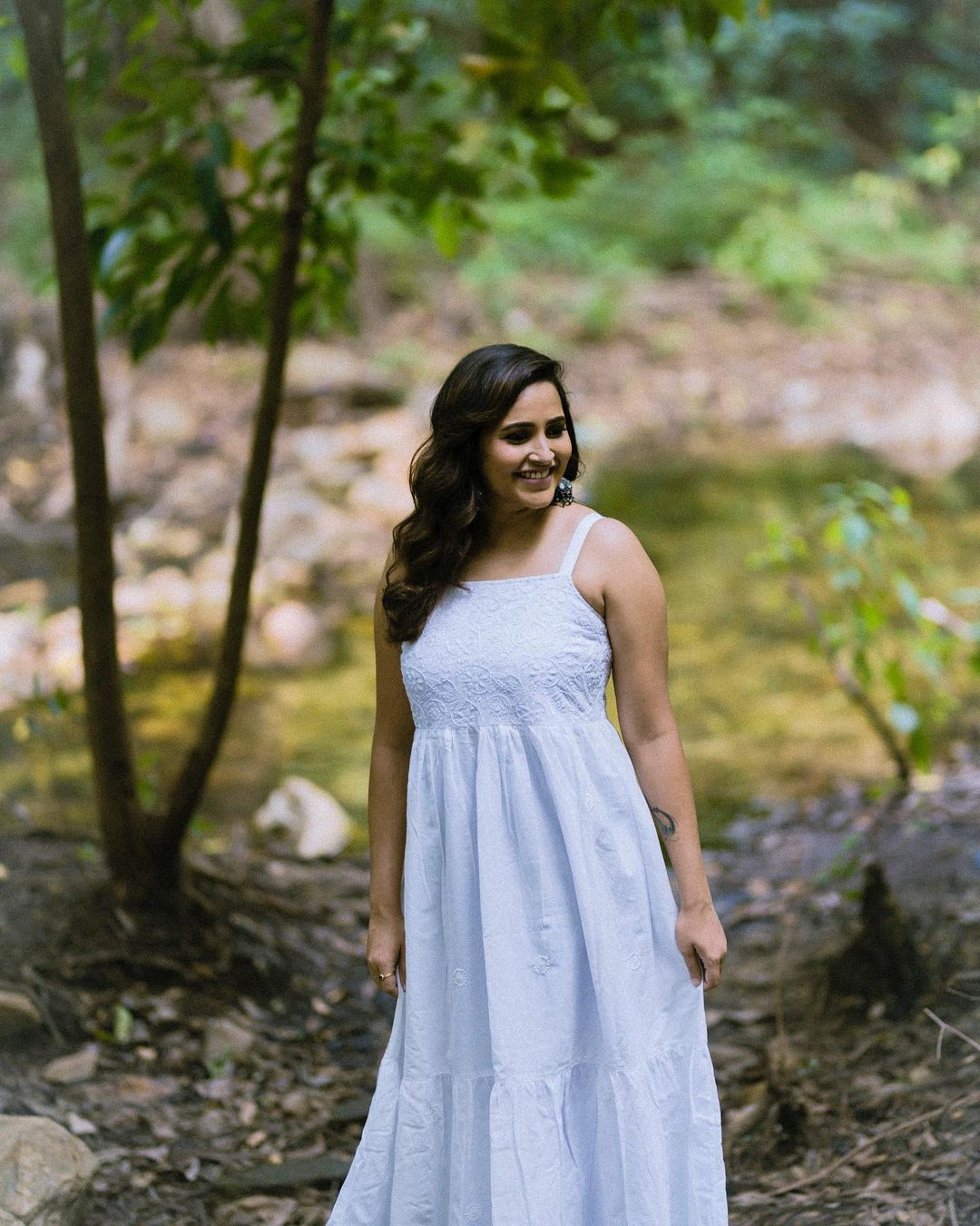 Bigg Boss Tamil 8: Who Is VJ Jacqueline? Photos, Movies, Lifestyle , Age & More