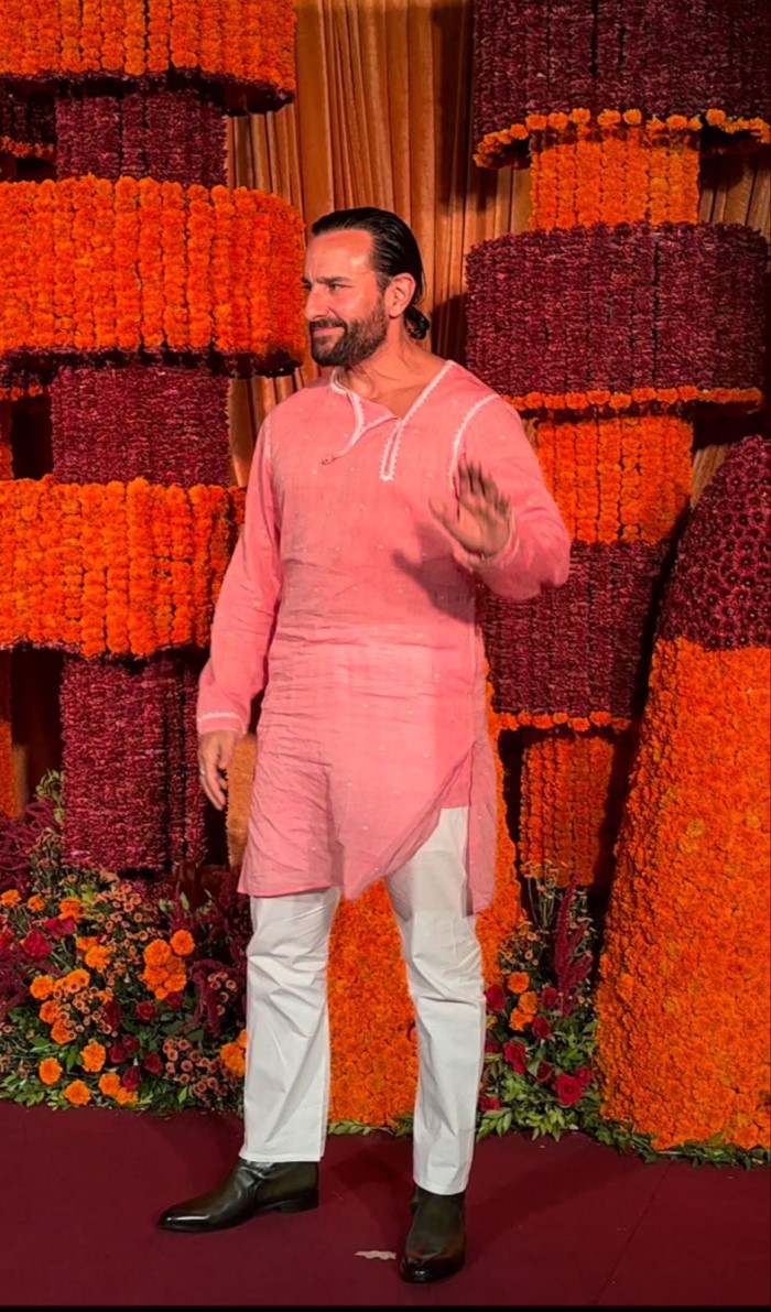 Saif also embraced the pastel trend with a soft pink kurta that was all about understated style.