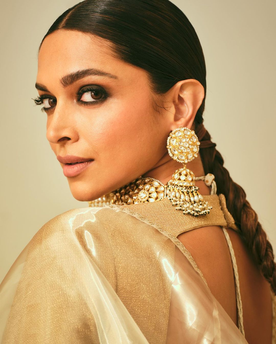 Deepika Padukone likely to star in MaheshBabu & Rajamouli SSMB 29