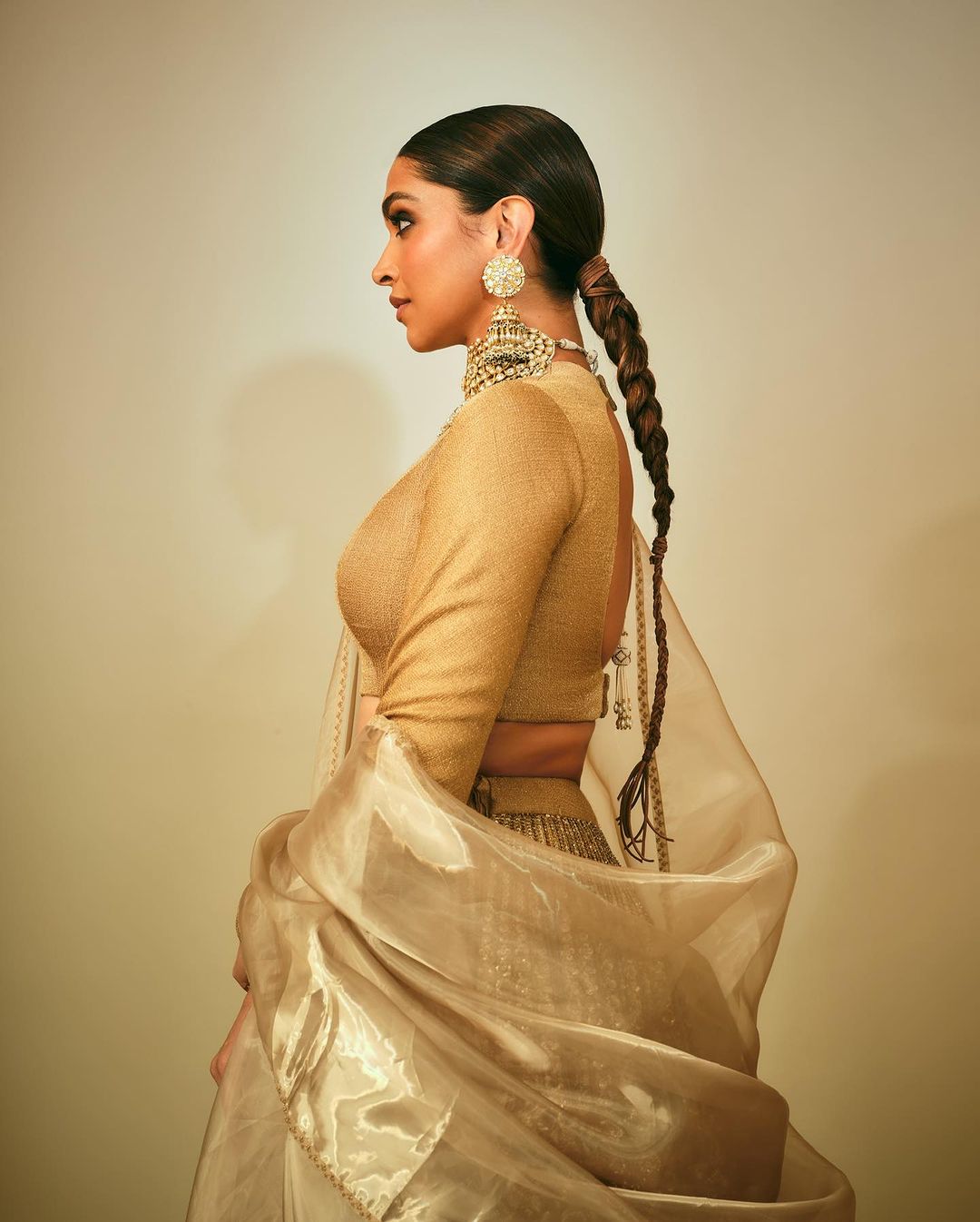 Deepika Padukone likely to star in MaheshBabu & Rajamouli SSMB 29