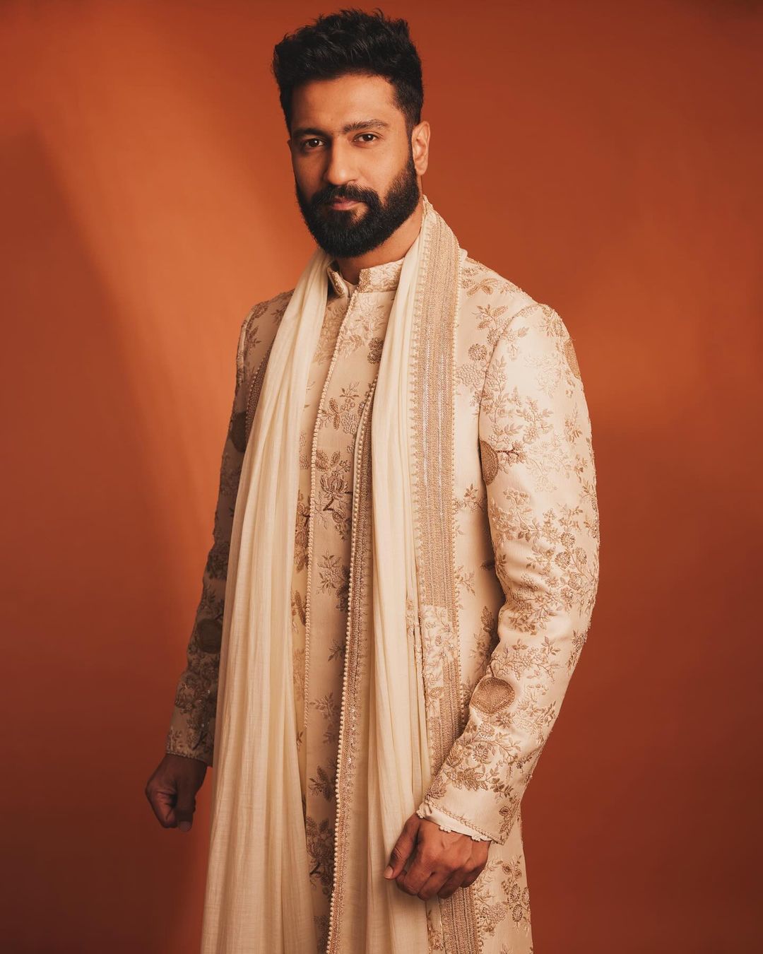 Vicky Kaushal: Go for a black Indo-Western sherwani with golden embroidery.